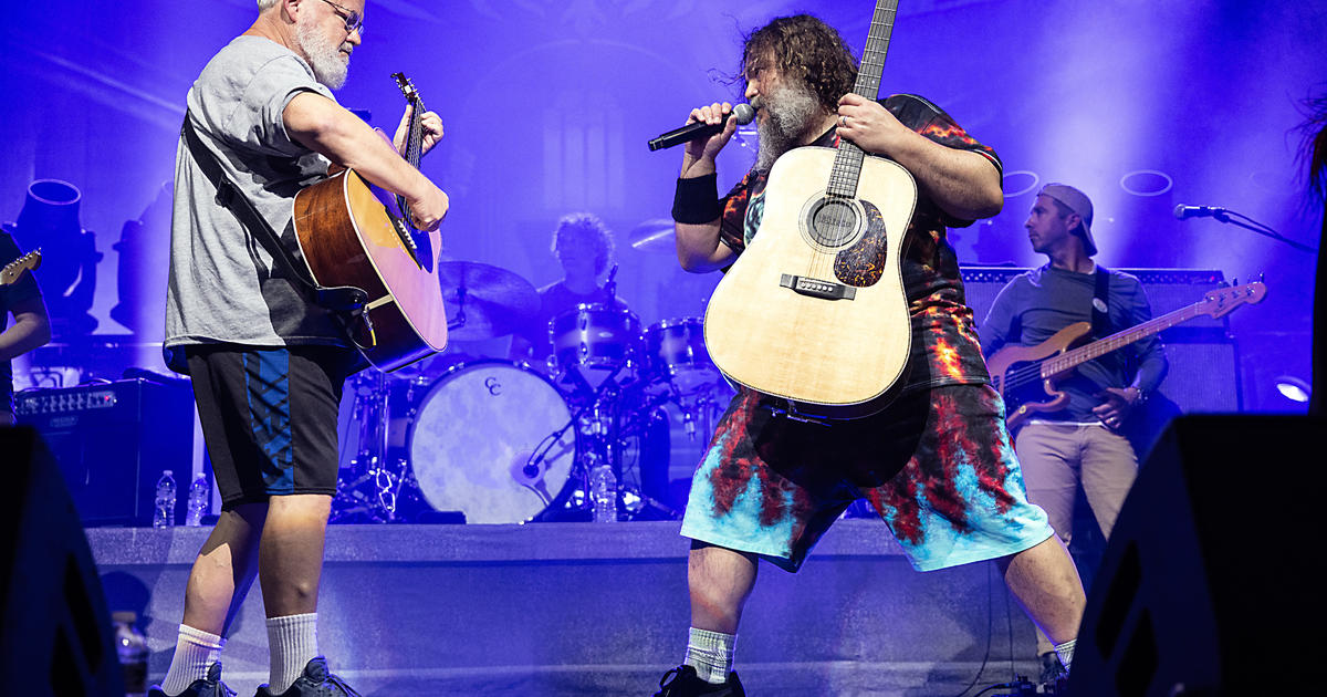 Featured image for Tenacious D Cancels Tour Amid Controversy Over Trump Joke