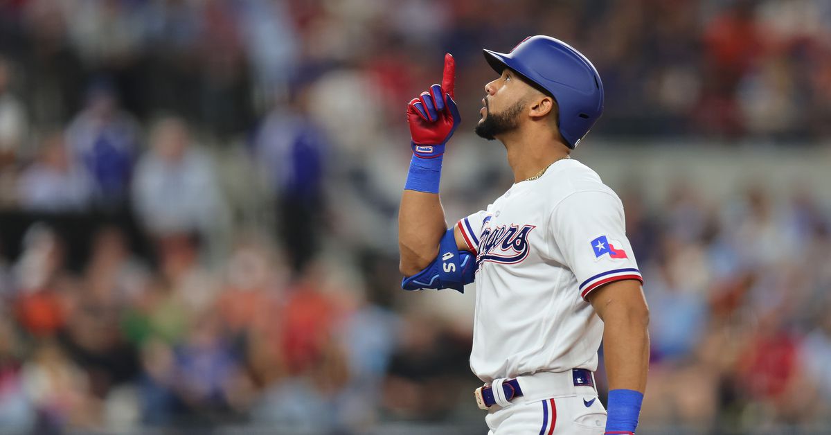 "Yordan Alvarez Dominates as Astros Even ALCS with Rangers"
