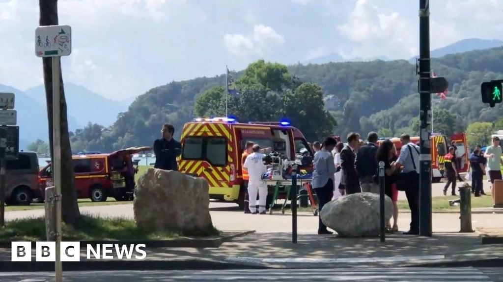 Featured image for Syrian refugee arrested for knife attack on children in French park