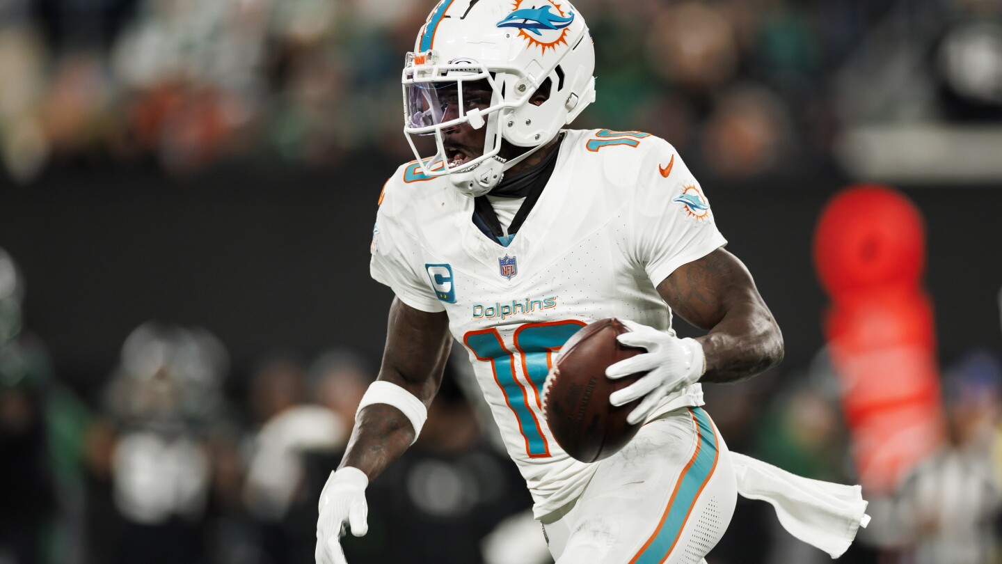 Tyreek Hill Eyes New Deal After Justin Jefferson's Contract