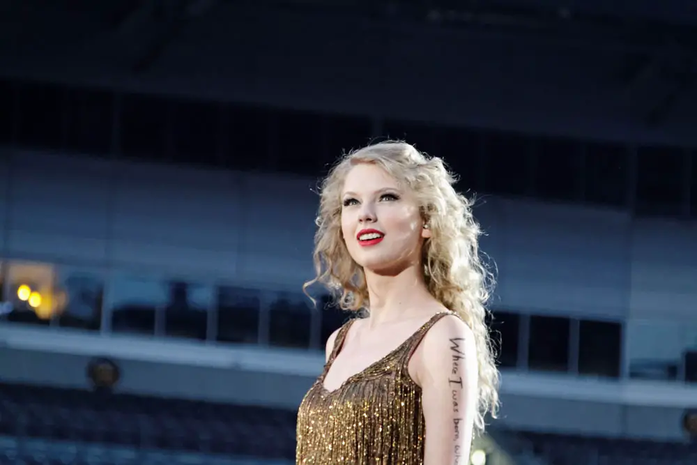 "Taylor Swift Celebrates Chiefs' Super Bowl Win Despite Trump's Criticism"