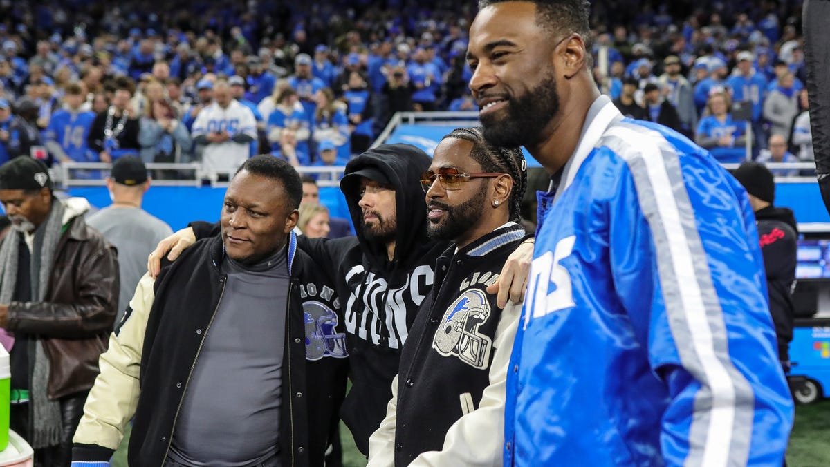 "Eminem's Controversial Gesture at NFC Title Game Sparks Outrage"