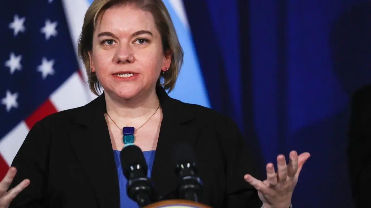 Chicago's Top Doctor Warns of Arcturus' Highly-Transmissible COVID-19 Variant