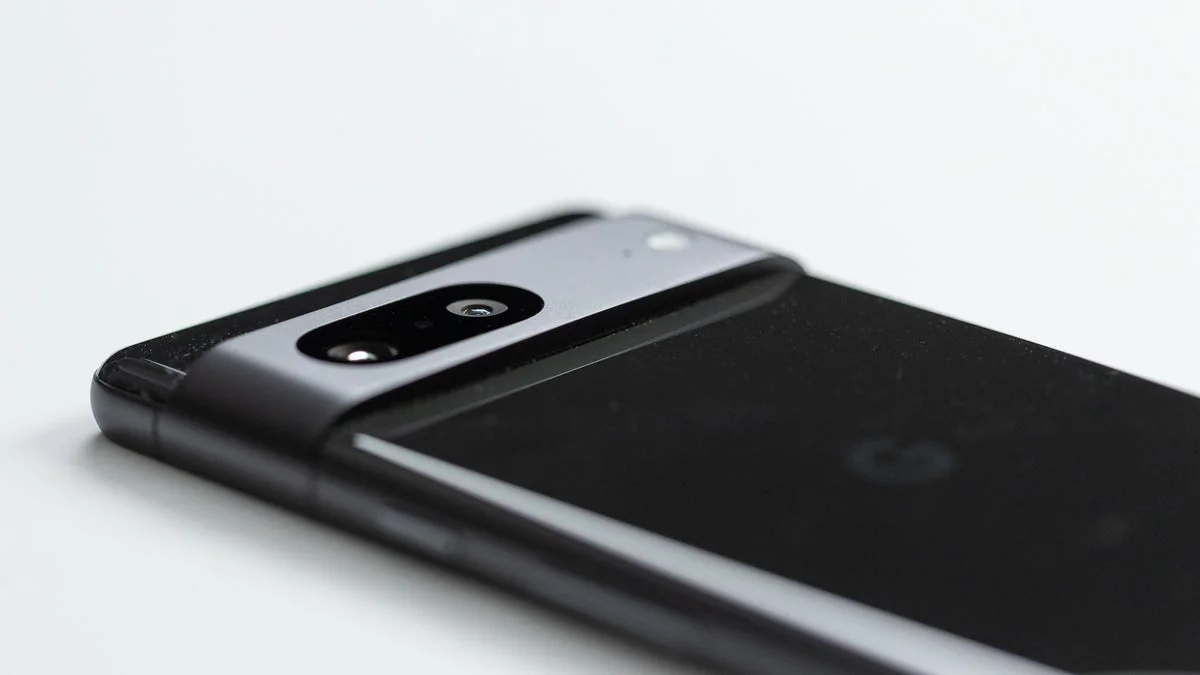 Featured image for "Score a Google Pixel 7 at a Steal with Amazon's Hot Deals!"