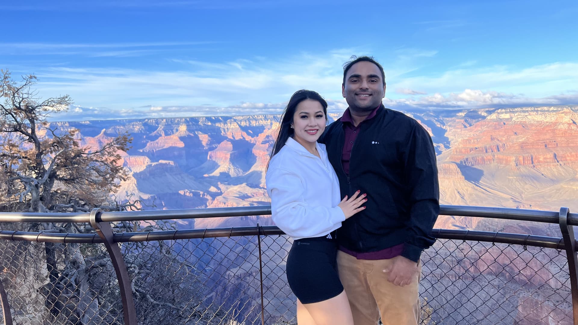 Featured image for "How a 31-Year-Old Saves 75% of $220,000 Salary Living with Parents"