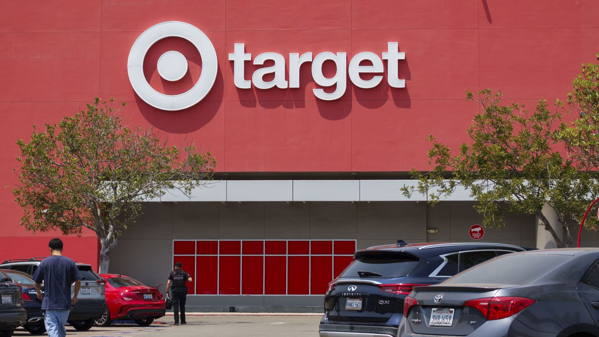 Featured image for Target to Lay Off 1,800 Jobs in Major Restructuring