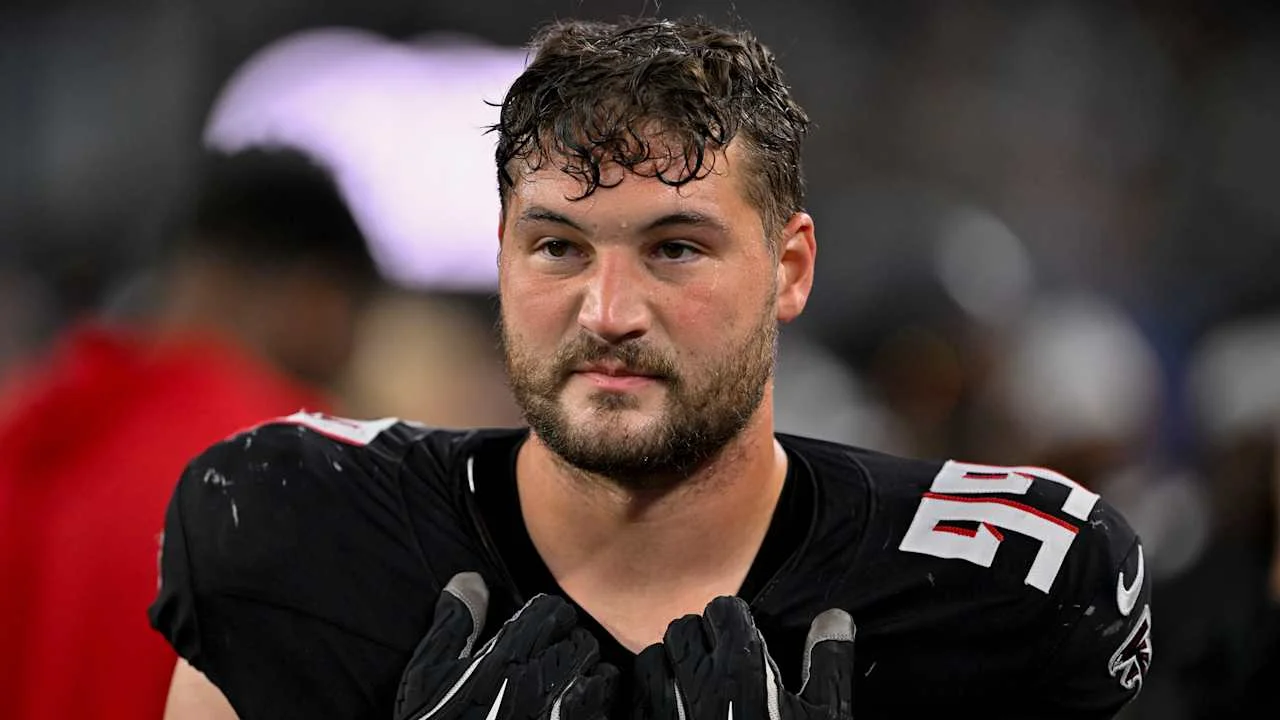 Bills bolster defense with veteran DE Morgan Fox and tryouts