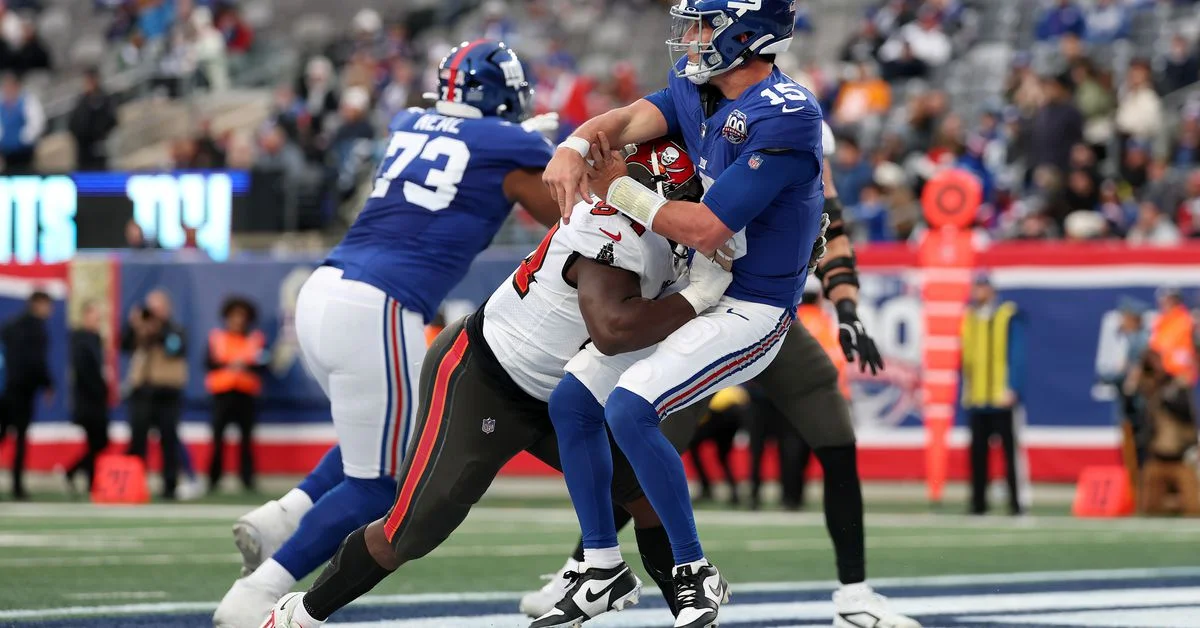 Giants' Struggles Continue in Crushing 30-7 Loss to Buccaneers
