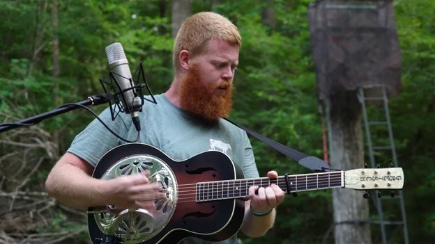 Featured image for "The Controversial Country Anthem Dividing America's Rich and Poor"