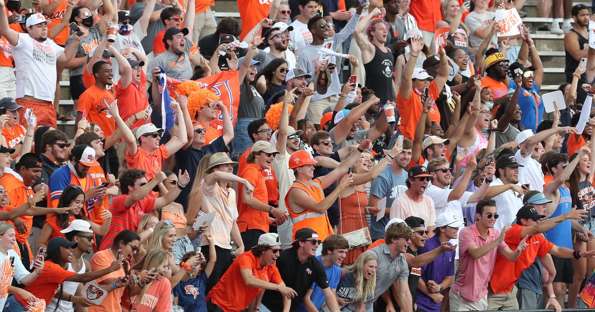 "Controversial Costumes and Colorful Confusion: Unforgettable Moments at College Football Games"