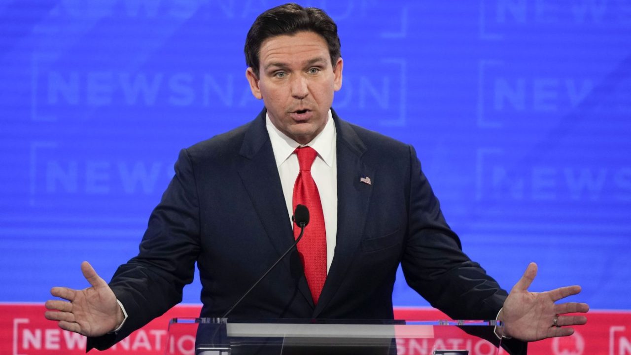 "DeSantis and Haley's Battle for Trump's Favor in 2024 Election"
