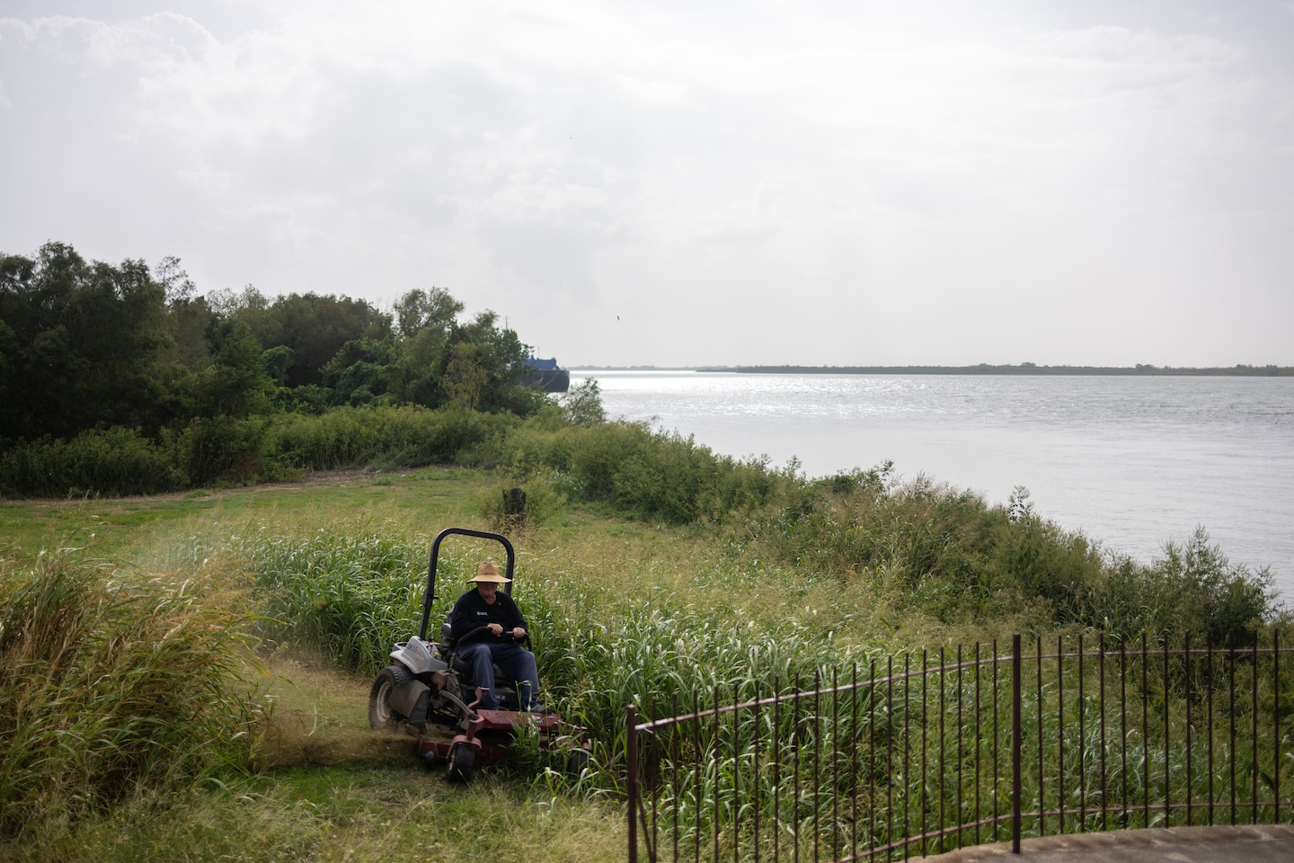 Featured image for "New Orleans Braces for Slowly Advancing Saltwater Threat from Mississippi River"