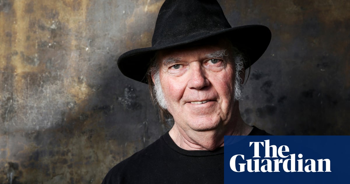 "Neil Young Ends Spotify Boycott Amid Disinformation Concerns"