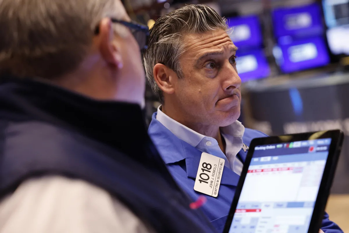 "S&P 500 Sets New Record, Dow Surges 475 Points in Today's Stock Market"