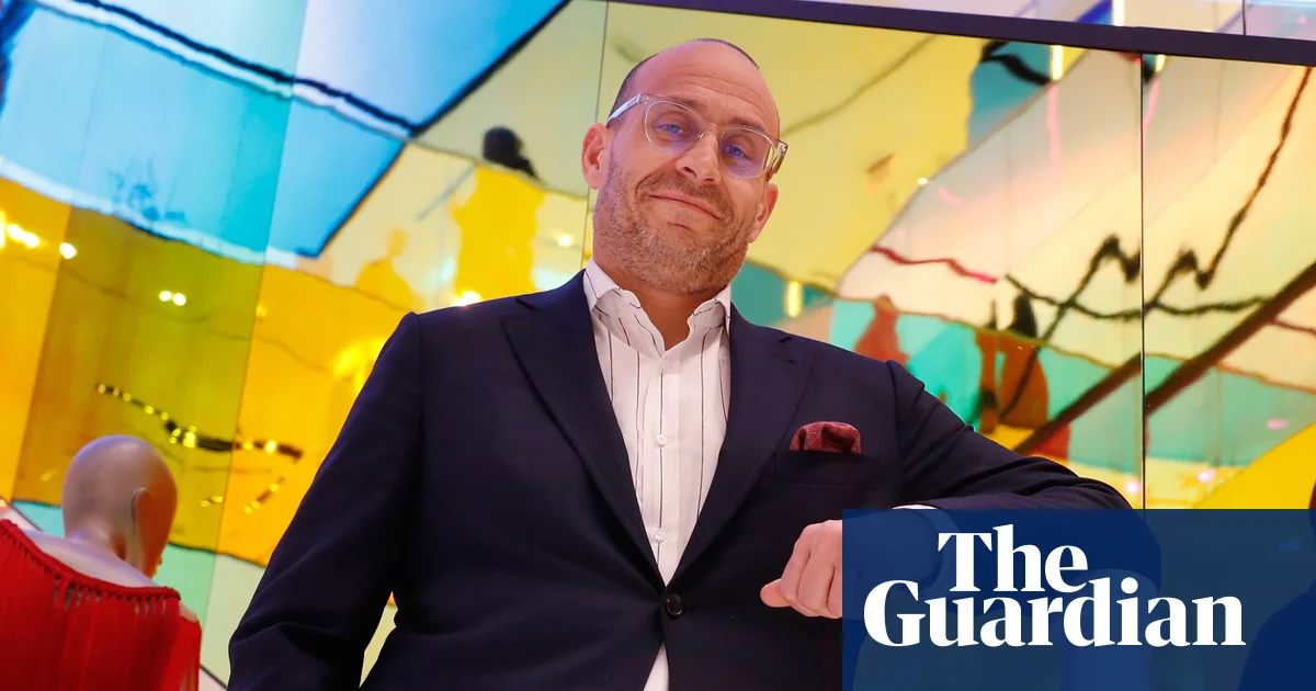 Featured image for Saks Global CEO Resigns Amid Bankruptcy Preparations