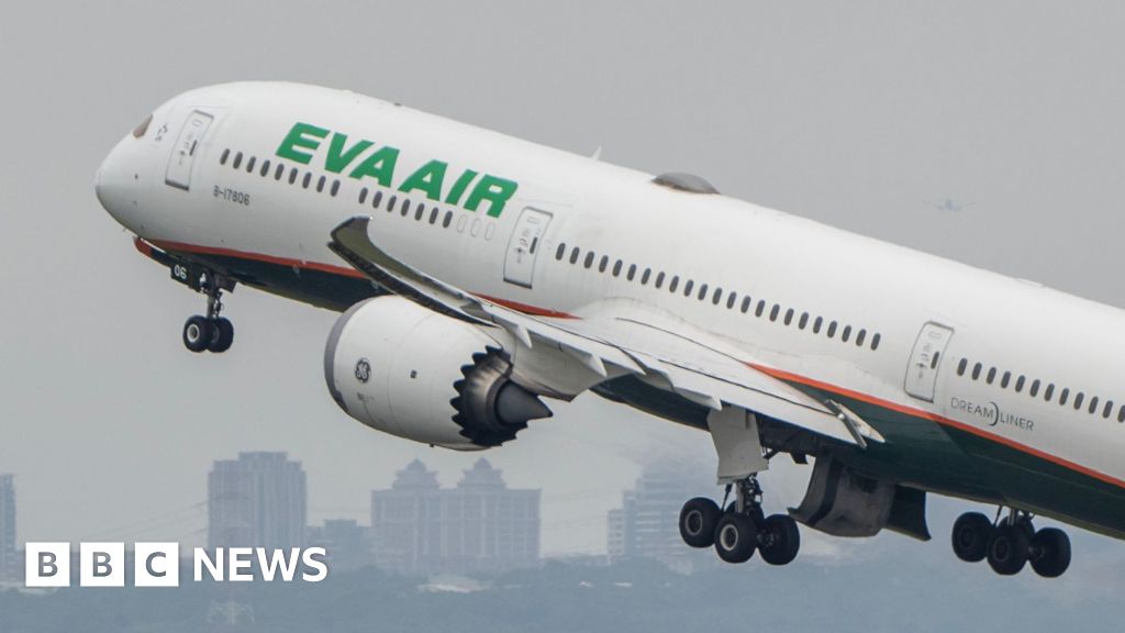 Featured image for Eva Air Apologizes for Asking Deceased Flight Attendant for Paperwork
