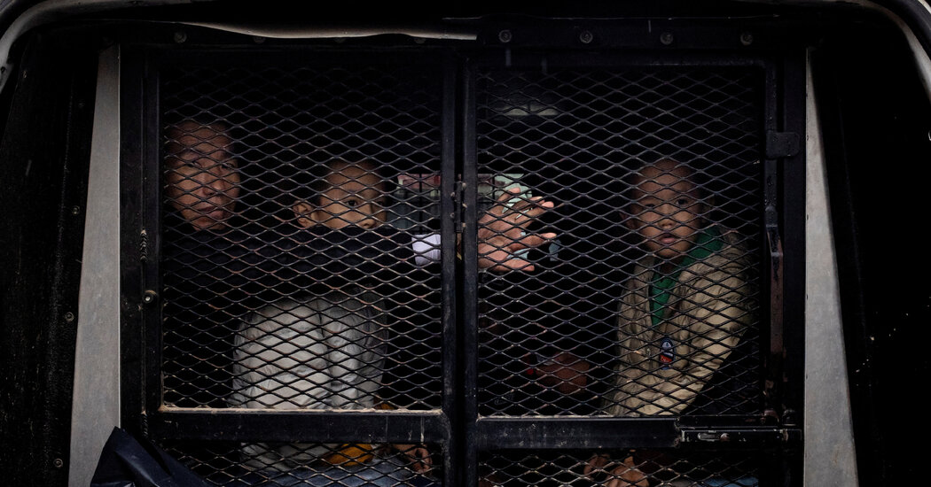 Featured image for Surge in Chinese Migrants Entering U.S. via Southern Border