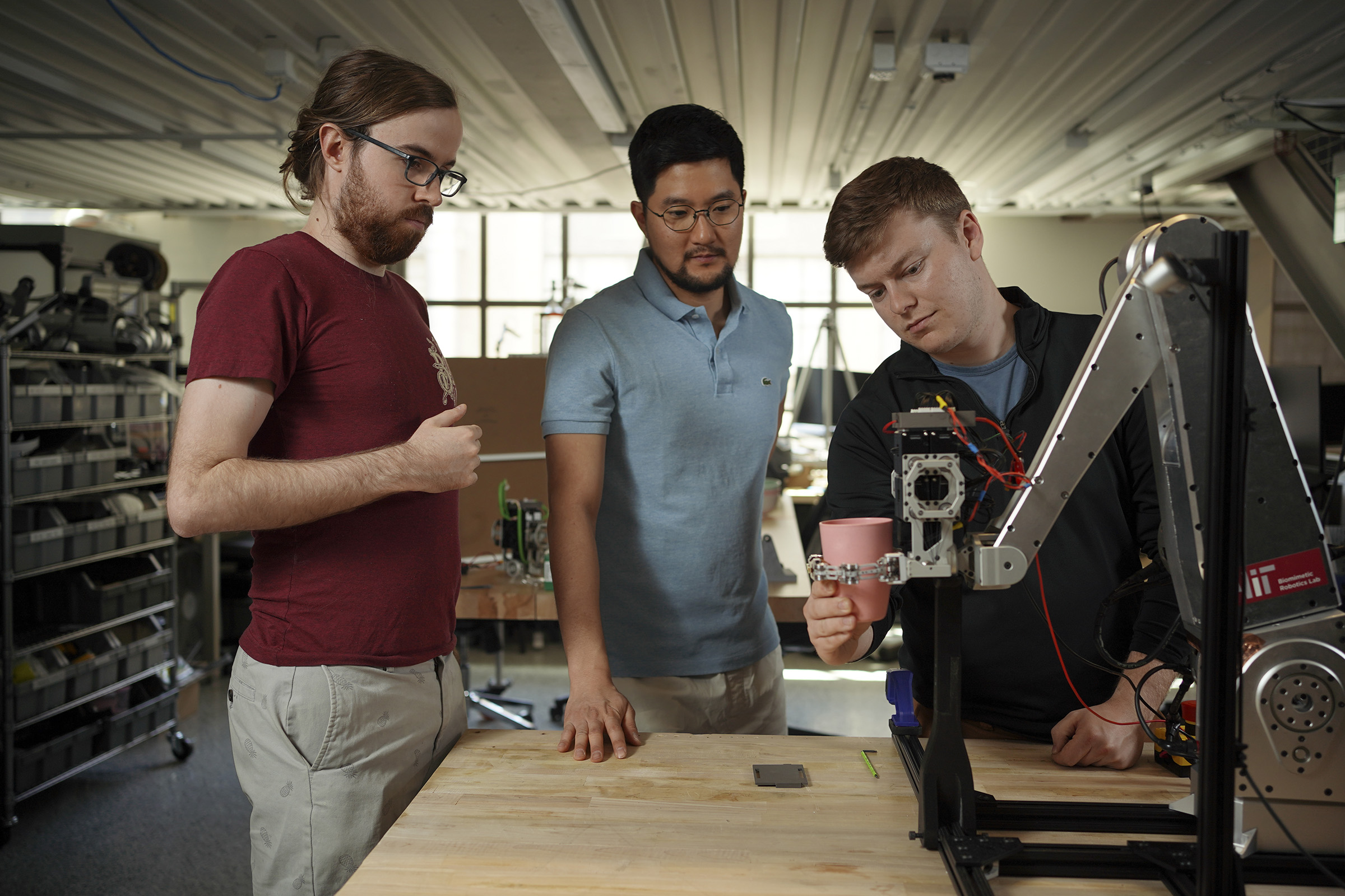 "Reflexive Robo-Gripper Organizes Cluttered Spaces with Speed"