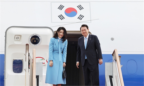 Featured image for US pressures South Korea to support China containment efforts.