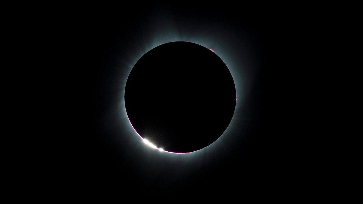 "April 2023 Night Sky: Astrophotography Must-Shoots"