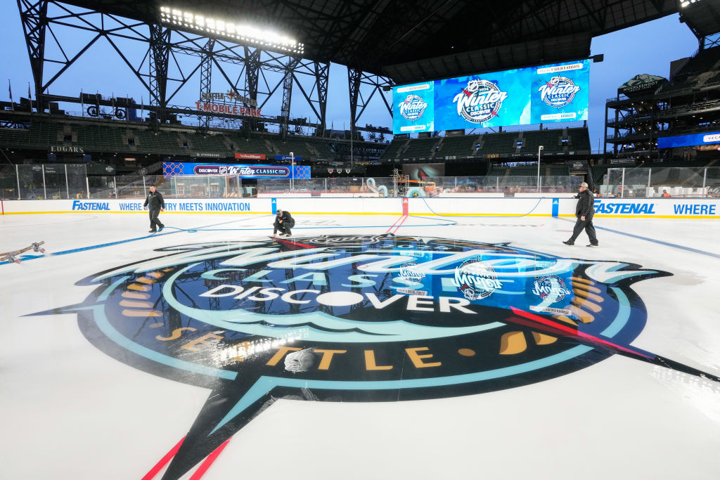 "Seattle's T-Mobile Park Transforms for a Unique 2024 Winter Classic Experience"