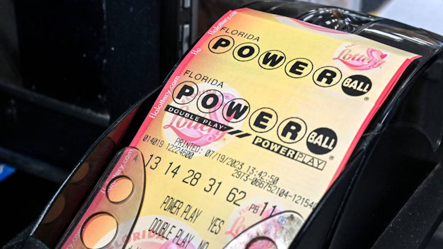 Florida Powerball Ticket Wins $1 Million as Jackpot Soars to $800 Million
