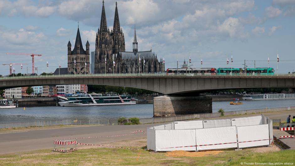 Featured image for Cologne evacuates 20,000 residents after WWII bomb discovery
