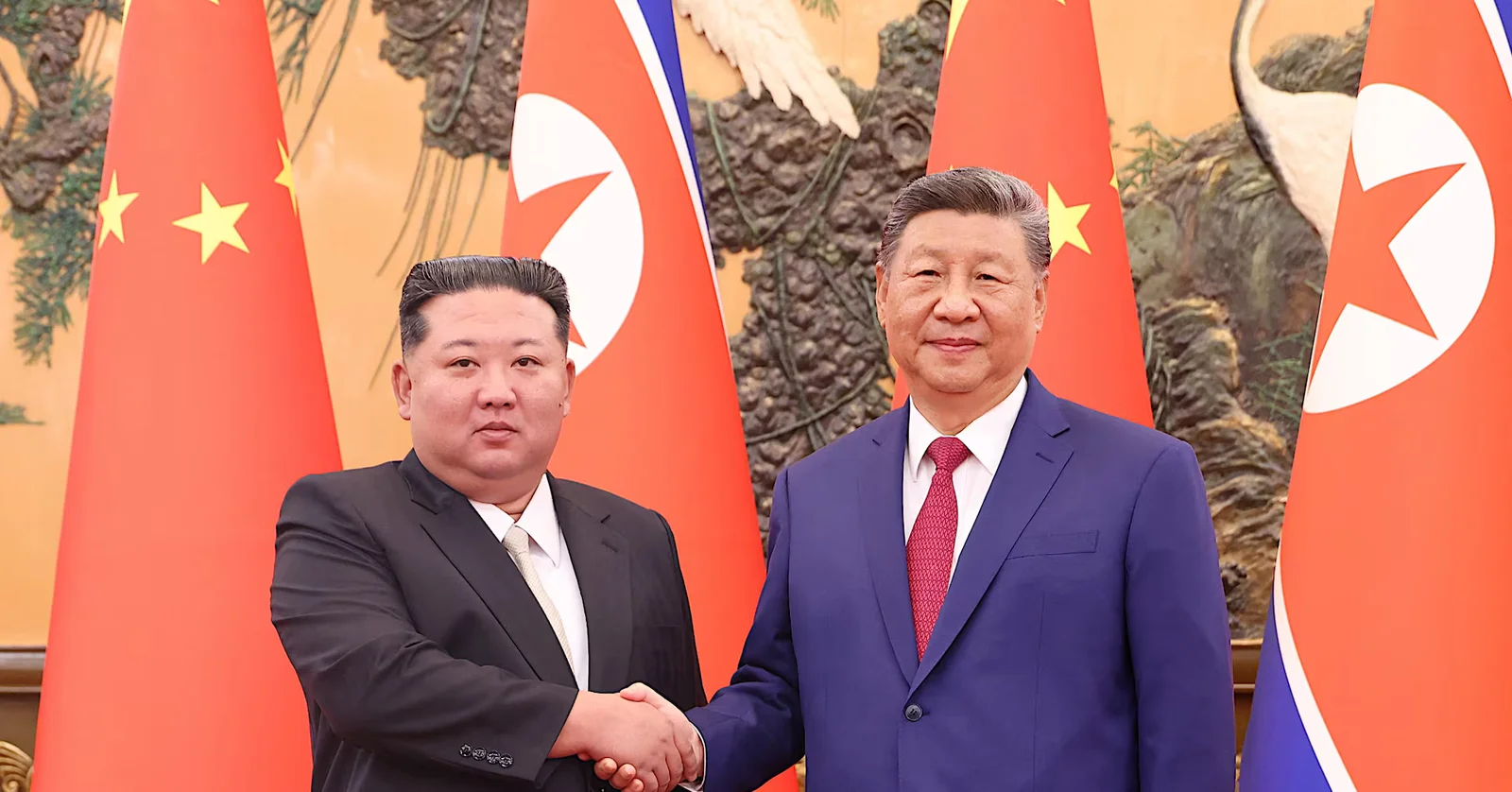 Xi Jinping and Kim Jong Un Discuss Closer China-North Korea Ties Amid Military Showcases
