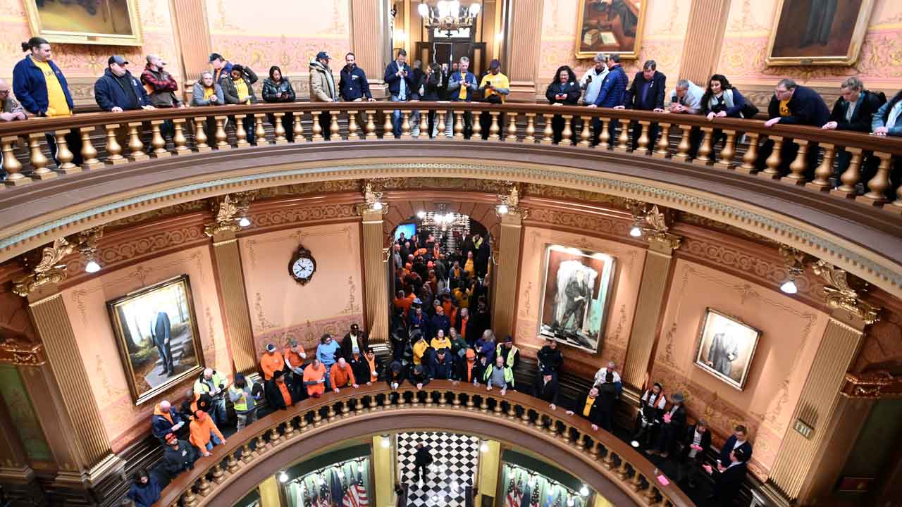 Featured image for Michigan Senate Votes to Repeal Right-to-Work Law