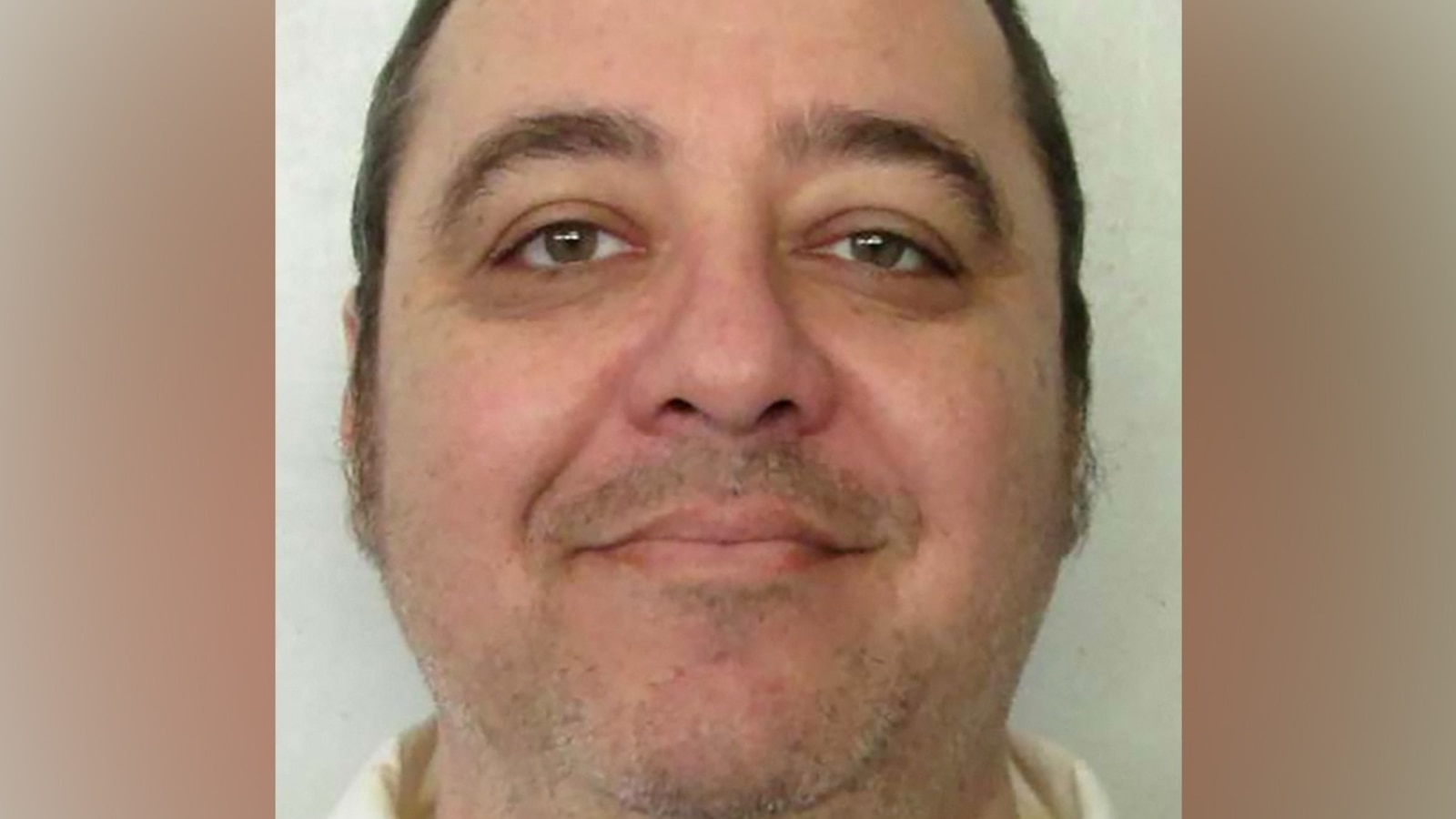 "Controversy Surrounds Alabama's First Nitrogen Gas Execution"
