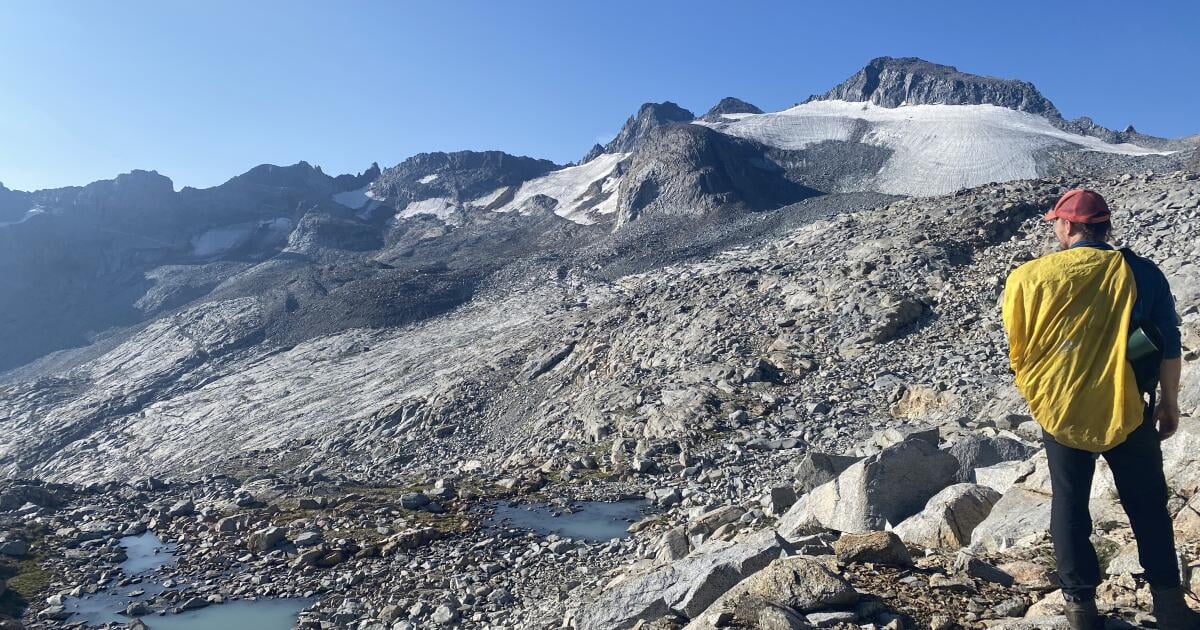 Featured image for California's Glaciers Melting: First Ice-Free Peaks in Millennia