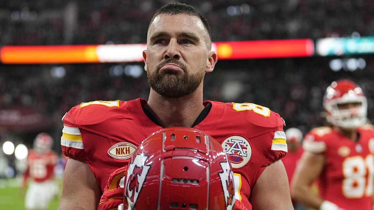 "Taylor Swift's Absence Leaves Travis Kelce Struggling, Fans Claim He Can't Succeed Without Her"