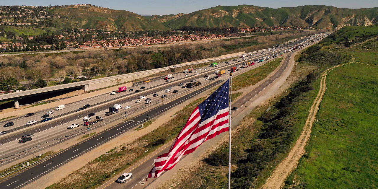 Holiday Travelers Rejoice as Gas Prices Plummet
