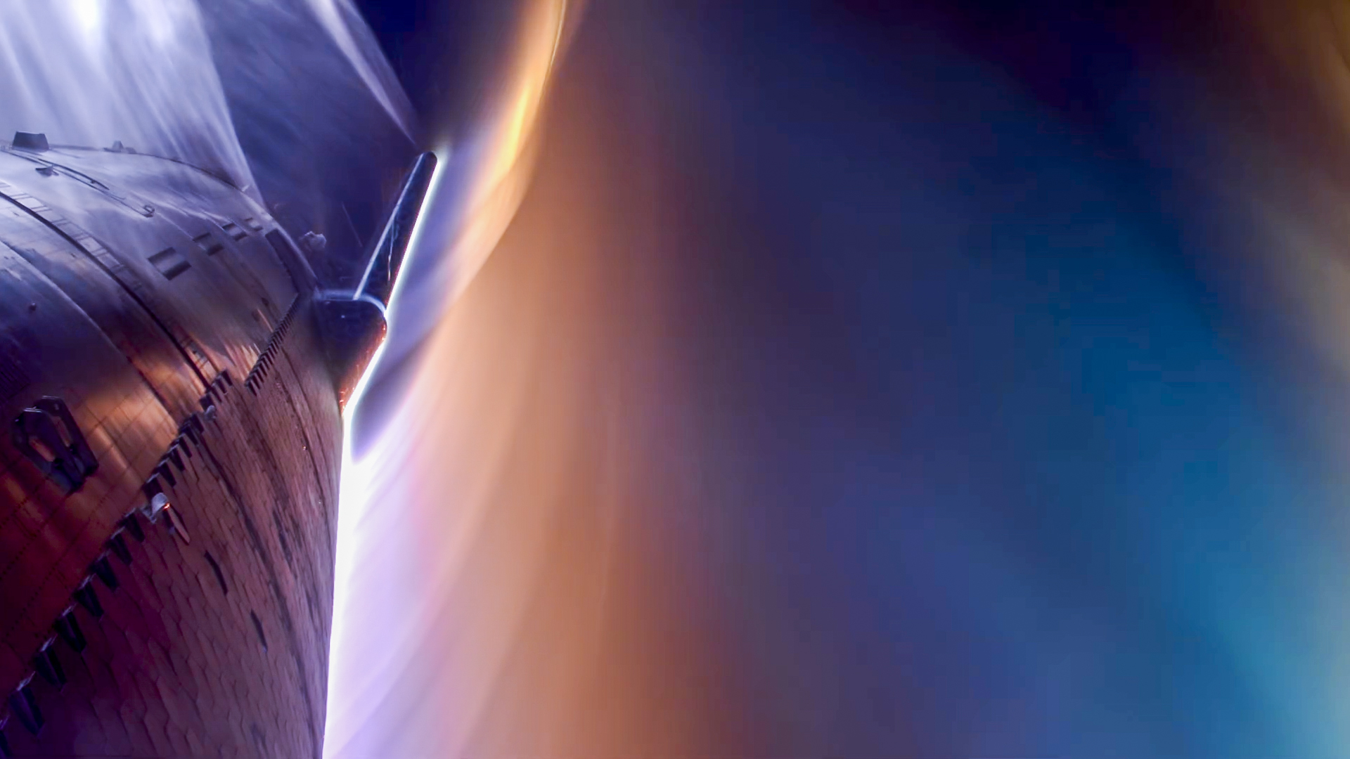 Featured image for SpaceX Starship to Surpass Apollo Moon Rocket in Power, Facing New Challenges