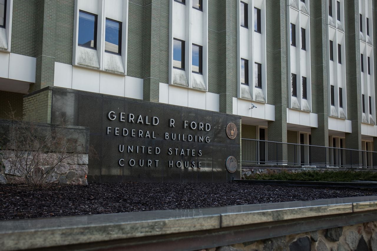 Feds and Cops Bust Nigerian Sextortion Ring Linked to Teen Suicide