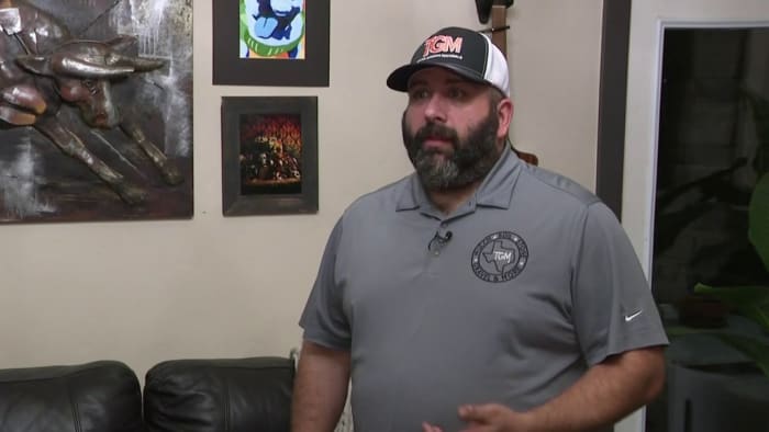 Heroic Bystander Saves Houston Police Officer in Dramatic Highway Shootout