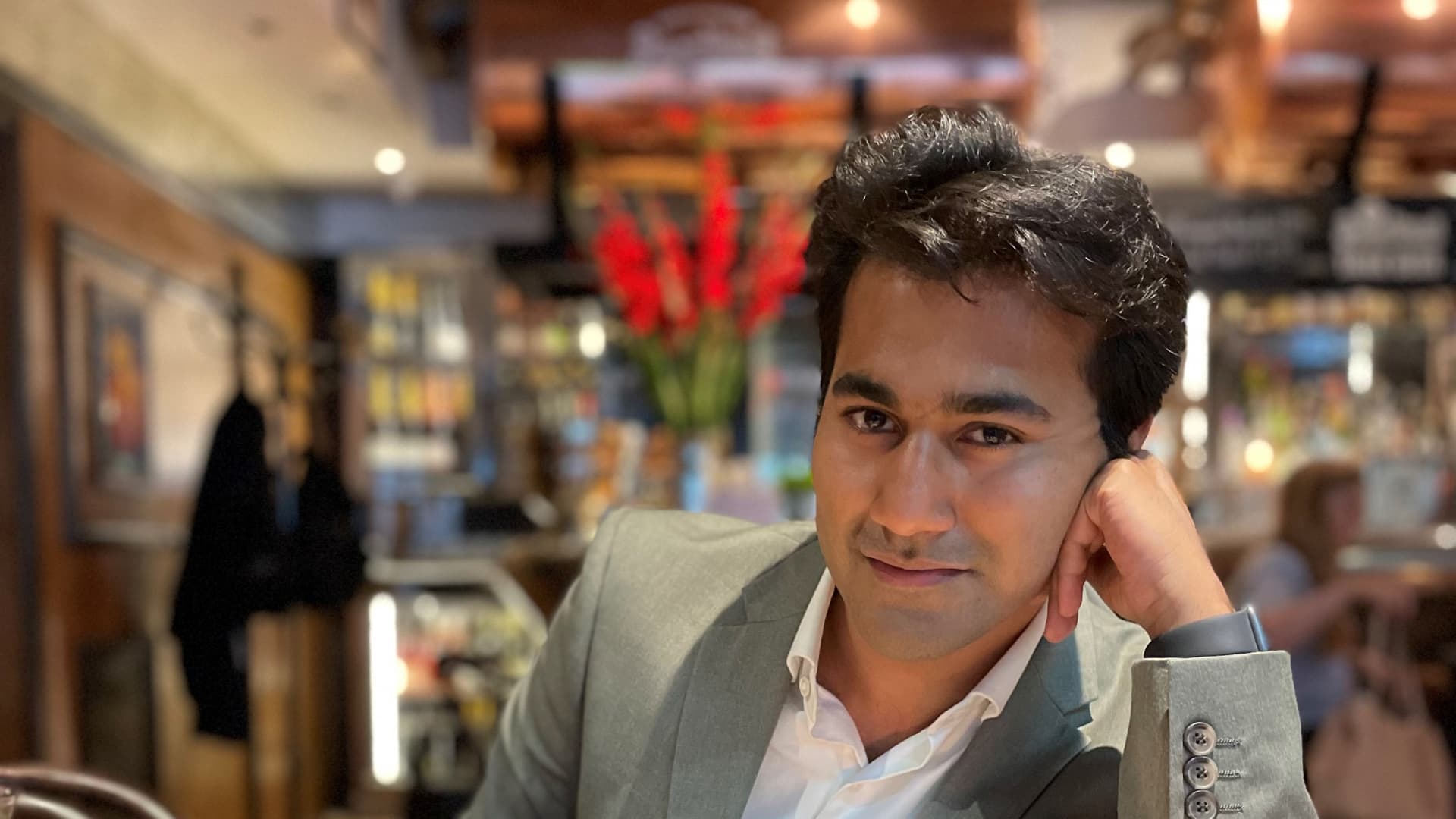 Featured image for Entrepreneur earns $200/hour training AI models driven by curiosity