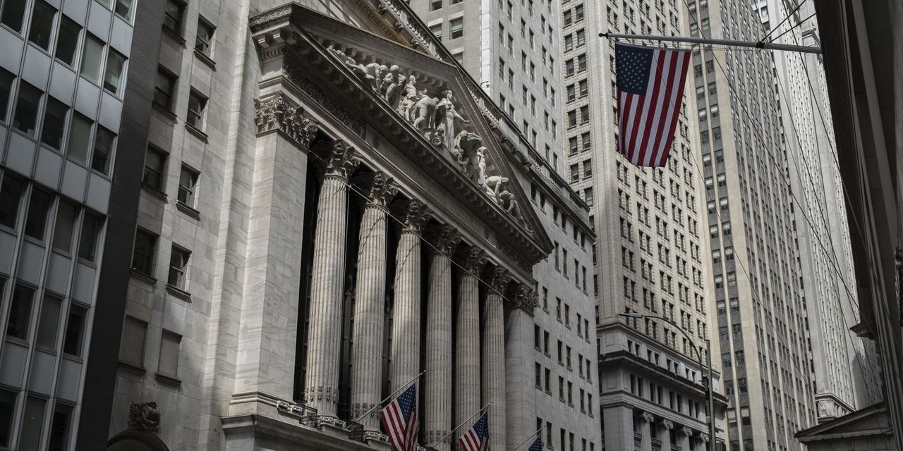 US Stocks End Turbulent Quarter on High Note