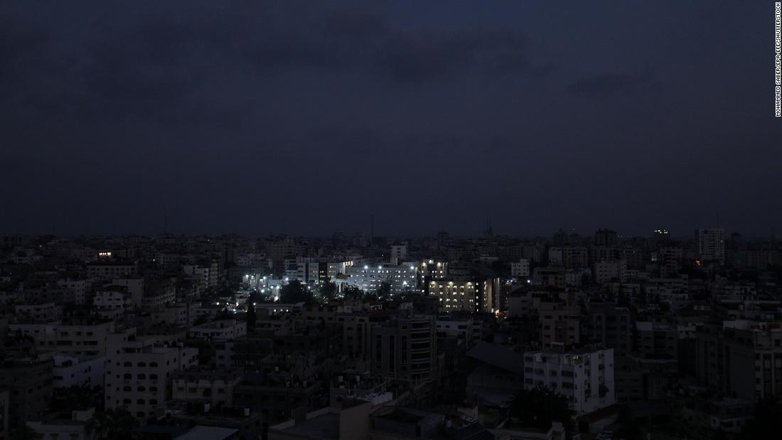 "Israeli-Hamas Conflict: Gaza Hospital Struggles Amidst Worsening Conditions"