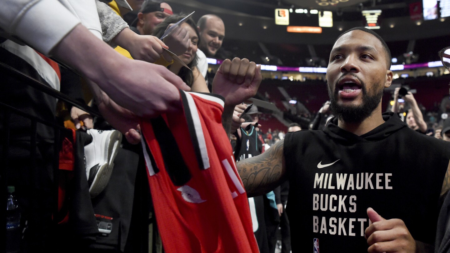 "Damian Lillard's Emotional Return to Portland: A Night of Love and Victory"