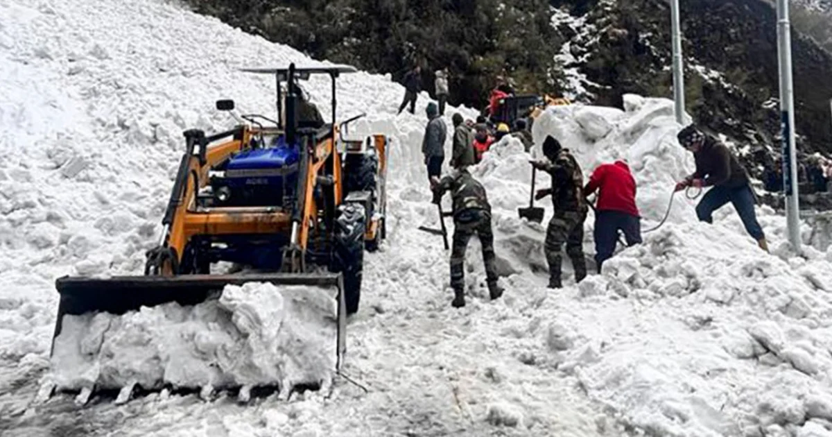 Featured image for Deadly Avalanche Strikes Tourists in Northeast India