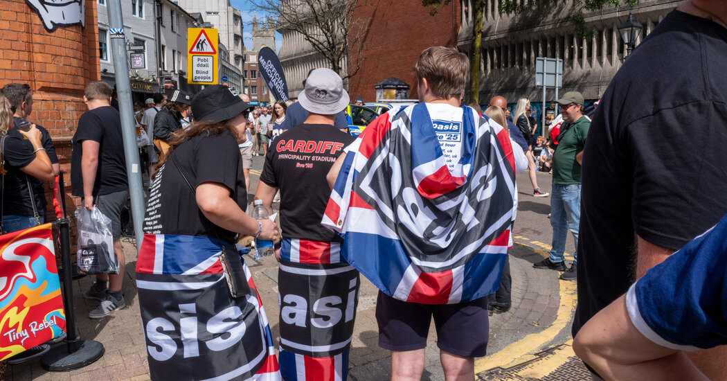 Featured image for Oasis Kicks Off World Tour with Exciting Cardiff Concert