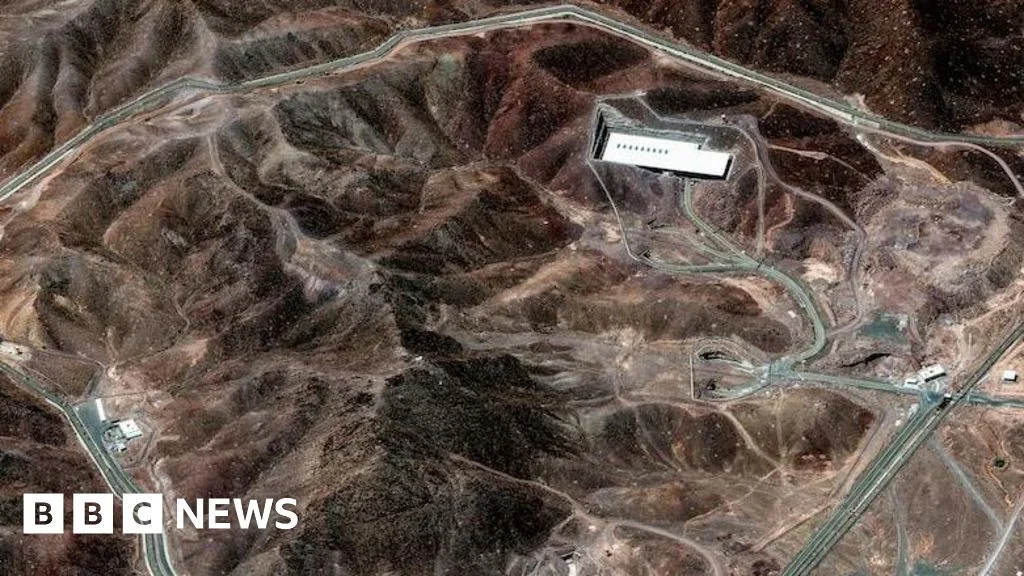 US escalates conflict by striking Iranian nuclear sites amid Iran-Israel tensions