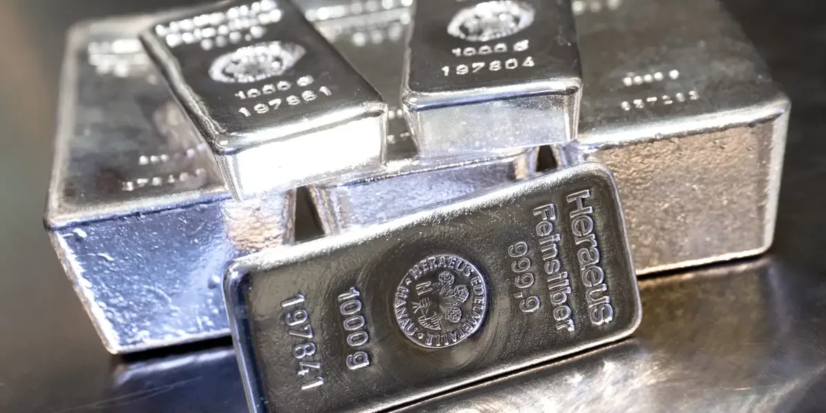 Silver's Rally Faces Fresh Downside Signals, Potentially to $68/oz