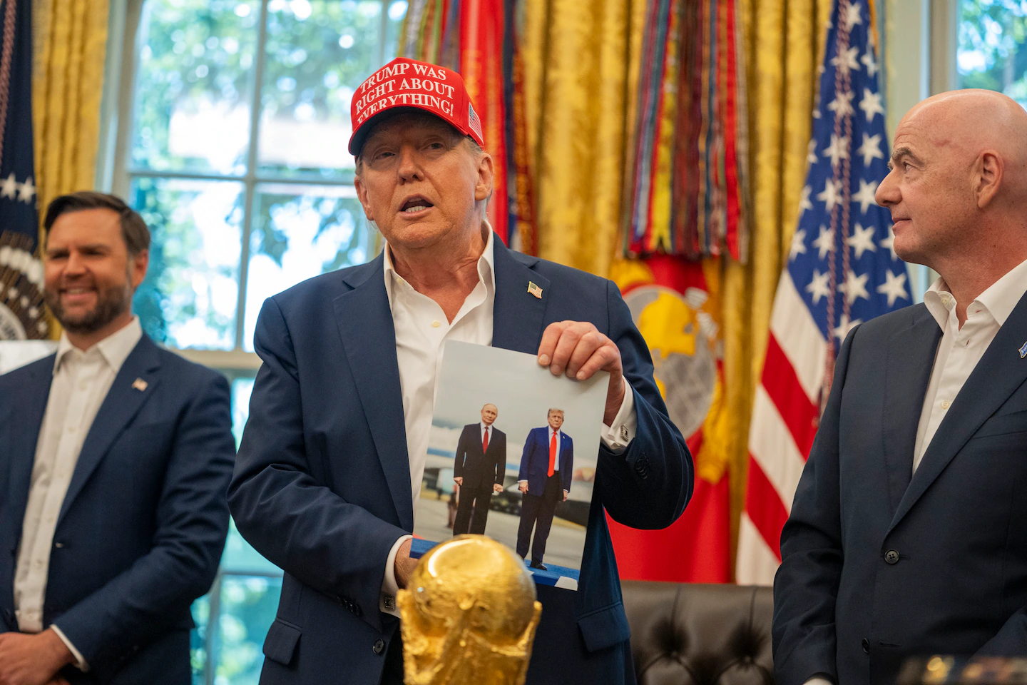 Featured image for Trump's Confidence in Ukraine Peace Talks Diminishes Amid Russia Tensions