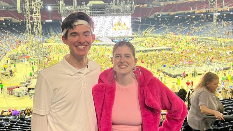 Taylor Swift Fans Rally in Support of Concertgoer Killed by Drunken Driver.