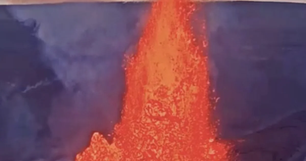 Kilauea’s Emissions Forge Sulfuric Acid in Sunlit Air