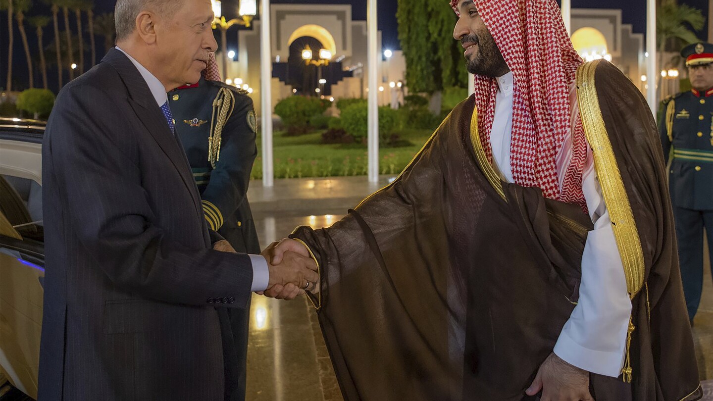 Featured image for Erdogan's Gulf Tour: Seeking Economic Lifeline for Turkey