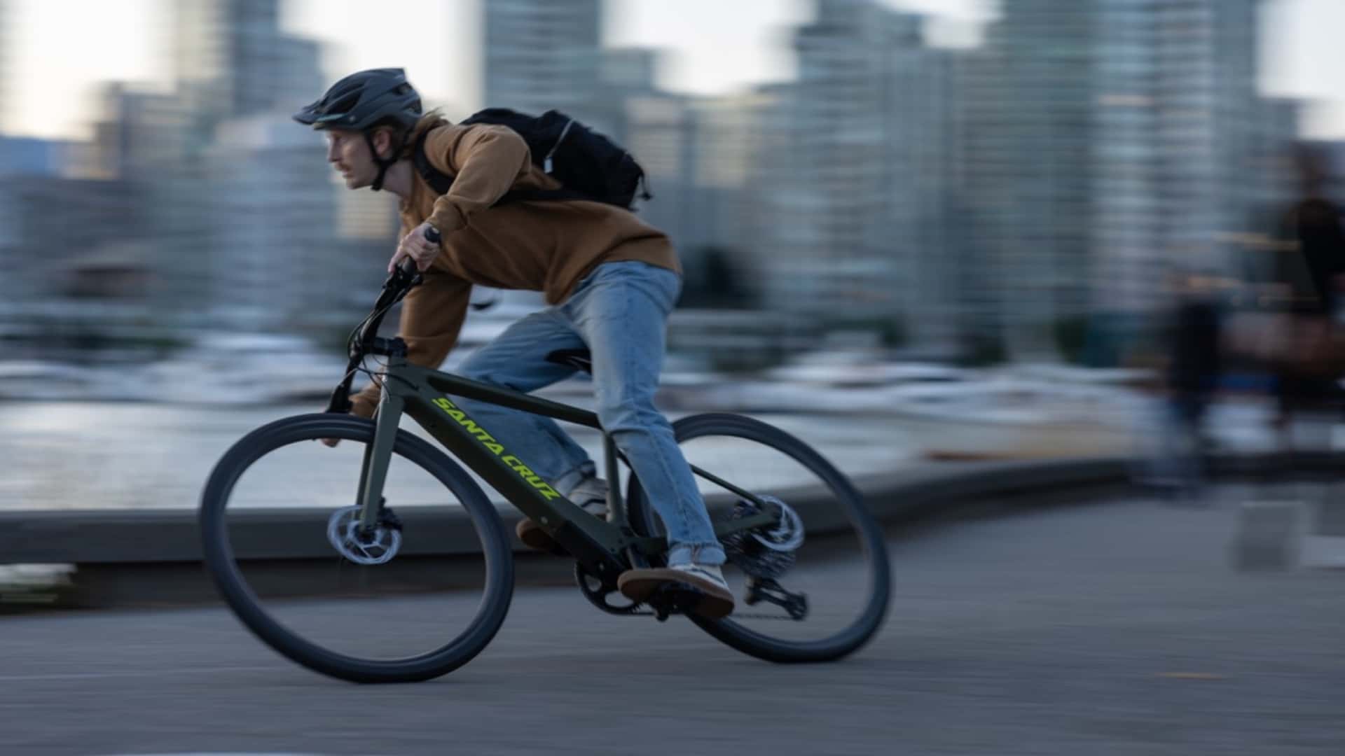 Featured image for Santa Cruz Unleashes the Powerful and Agile Skitch E-Bike for Urban Adventures