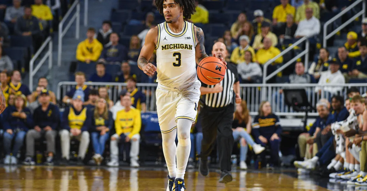 Featured image for Michigan Basketball Narrowly Loses to Cincinnati in Exhibition